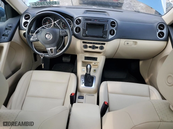 2017 Volkswagen Tiguan Wolfsburg Edition with VIN WVGSV7AX9HK025974, listed as a Copart auction lot 45923955 with 60,115 mi miles and Salvage Title. Bid and sale history available at carsss.com. Image 8.