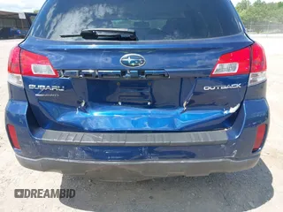 2010 Subaru Outback Premium All-Weather Anniversary z VIN 4S4BRCCC8A3313587, wystawiony jako IAAI lot #42202284 z przebiegiem 131 123 mil mil oraz . Historia ofert i sprzedaży dostępna na DreamBid. Obrazek 6.