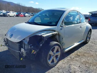 2008 Volkswagen New Beetle Coupe Triple White with VIN 3VWFW31C48M519108, listed as a IAAI auction lot 41582045 with 116,682 mi miles. Bid and sale history available at carsss.com. Image 6.