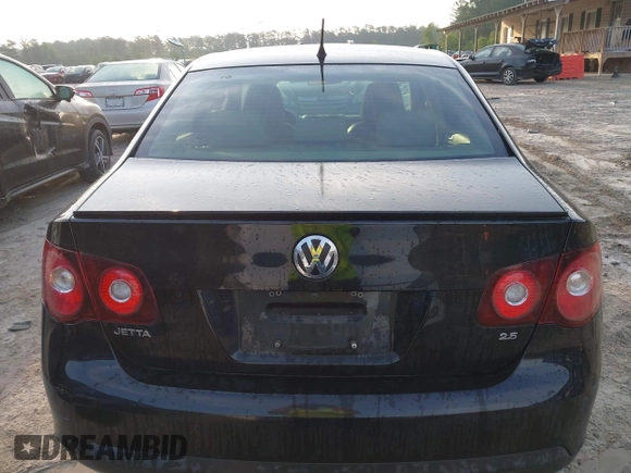 2010 Volkswagen Jetta SEL with VIN 3VWRX7AJ7AM135989, listed as a IAAI auction lot 42436903 with 188,975 mi miles and . Bid and sale history available at DreamBid. Image 15.