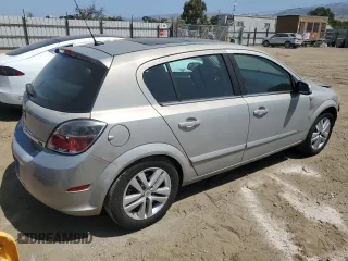 2008 Saturn Astra XR z VIN W08AT671385077062, wystawiony jako Copart lot #55727034 z przebiegiem 167 090 mil mil oraz Szkody całkowita. Historia ofert i sprzedaży dostępna na DreamBid. Obrazek 3.