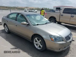 2006 Nissan Altima SL z VIN 1N4BL11D36N308773, wystawiony jako IAAI lot #41862643 z przebiegiem 143 716 mil mil oraz . Historia ofert i sprzedaży dostępna na DreamBid. Obrazek 1.
