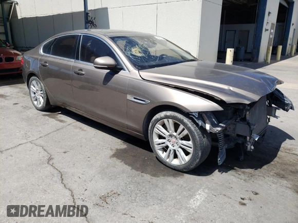 2016 Jaguar XF 35t Premium with VIN SAJBD4BV6GCY07825, listed as a Copart auction lot 69935104 with 79,654 mi miles and Salvage Title. Bid and sale history available at carsss.com. Image 4.