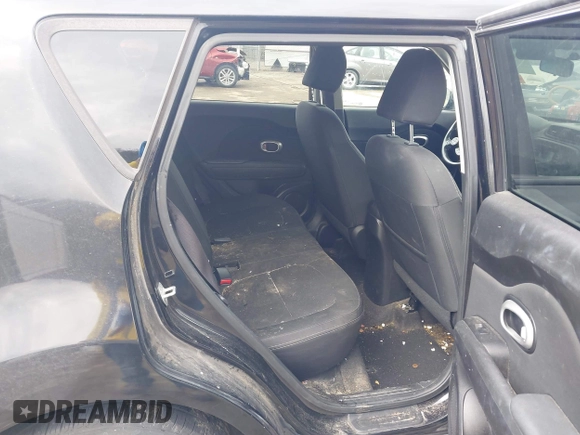 2014 Kia Soul with VIN KNDJN2A22E7001229, listed as a IAAI auction lot 41837818 with 190,304 mi miles. Bid and sale history available at carsss.com. Image 8.