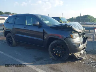 2020 Jeep Grand Cherokee Altitude z VIN 1C4RJEAG6LC118408, wystawiony jako IAAI lot #42261264 z przebiegiem 57 789 mil mil oraz . Historia ofert i sprzedaży dostępna na DreamBid. Obrazek 1.