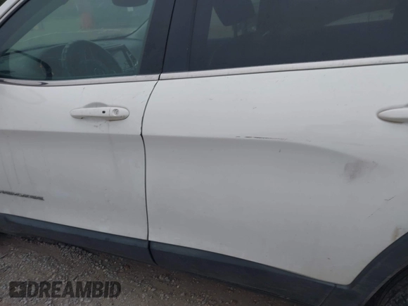 2019 Jeep Cherokee Limited z VIN 1C4PJLDB8KD195916, wystawiony jako IAAI lot #40787056 z przebiegiem 147 047 mil mil oraz . Historia ofert i sprzedaży dostępna na DreamBid. Obrazek 19.