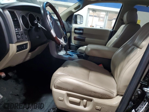 2015 Toyota Sequoia Platinum with VIN 5TDDY5G15FS117536, listed as a Copart auction lot 86520254 with 180,553 mi miles and Salvage Title. Bid and sale history available at carsss.com. Image 7.