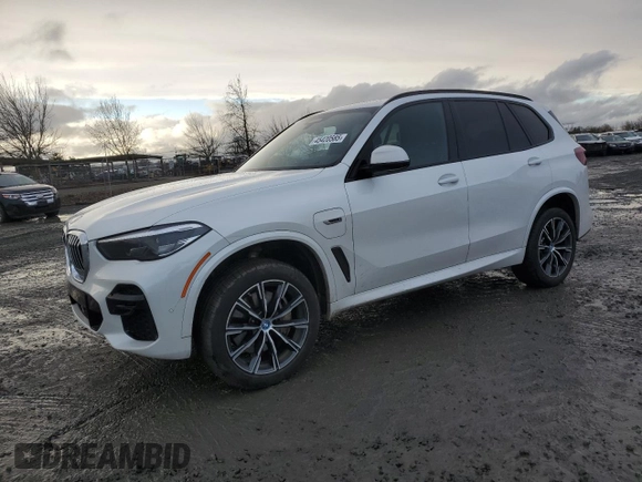 2022 BMW X5 xDrive45e with VIN 5UXTA6C0XN9L16712, listed as a Copart auction lot 45420585 with 20,526 mi miles and Salvage Title. Bid and sale history available at carsss.com. Image 1.