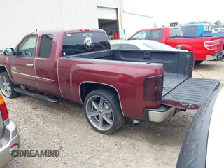 2009 Chevrolet Silverado 1500 with VIN 2GCEC290091109555, listed as a IAAI auction lot 41594859 with 251,793 mi miles and . Bid and sale history available at DreamBid. Image 3.
