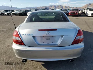 2005 Mercedes-Benz SLK 230/320 z VIN WDBWK56F45F023832, wystawiony jako Copart lot #49500305 z przebiegiem 72 348 mil mil oraz Szkoda całkowita • Salvage title. Historia ofert i sprzedaży dostępna na DreamBid. Obrazek 6.