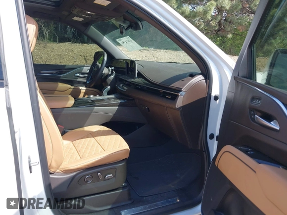 2023 Cadillac Escalade 4WD Sport z VIN 1GYS4EKL9PR394714, wystawiony jako IAAI lot #42074356 z przebiegiem 48 404 mil mil oraz . Historia ofert i sprzedaży dostępna na DreamBid. Obrazek 5.