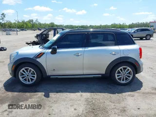 2015 MINI Countryman S z VIN WMWZC5C57FWP46371, wystawiony jako IAAI lot #42214115 z przebiegiem 87 234 mil mil oraz . Historia ofert i sprzedaży dostępna na DreamBid. Obrazek 14.