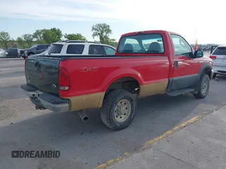 2003 Ford F-250 XL z VIN 1FTNF21L63EB22460, wystawiony jako IAAI lot #42330580 z przebiegiem 142 557 mil mil oraz . Historia ofert i sprzedaży dostępna na DreamBid. Obrazek 4.