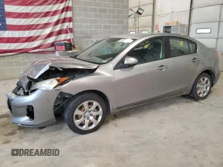2013 Mazda 3 i SV z VIN JM1BL1TF6D1723762, wystawiony jako Copart lot #59711775 z przebiegiem Nie podano mil oraz Szkoda całkowita • Salvage title. Historia ofert i sprzedaży dostępna na DreamBid. Obrazek 1.