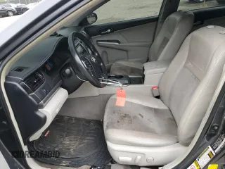 2012 Toyota Camry XLE z VIN 4T1BD1FK0CU061059, wystawiony jako Copart lot #52042905 z przebiegiem 159 506 mil mil oraz Szkoda całkowita • Salvage title. Historia ofert i sprzedaży dostępna na DreamBid. Obrazek 7.