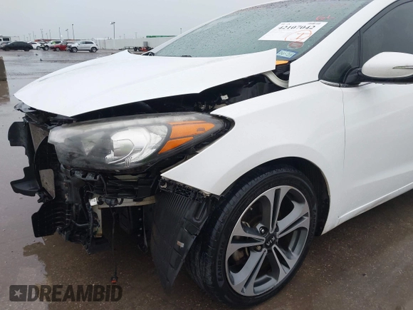 2016 Kia Forte EX with VIN KNAFX4A82G5450616, listed as a IAAI auction lot 42107042 with 131,419 mi miles. Bid and sale history available at carsss.com. Image 19.