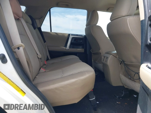 2010 Toyota 4Runner SR5 z VIN JTEZU5JR4A5003392, wystawiony jako IAAI lot #42085983 z przebiegiem 236 299 mil mil oraz . Historia ofert i sprzedaży dostępna na DreamBid. Obrazek 8.