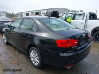 2011 Volkswagen Jetta Sedan SE with VIN 3VWBX7AJ3BM328689, listed as a IAAI auction lot 41710348 with NaN miles. Bid and sale history available at carsss.com. Image 3.