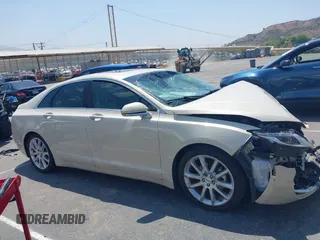 2016 Lincoln MKZ Hybrid with VIN 3LN6L2LU4GR611098, listed as a IAAI auction lot 42179675 with 45,289 mi miles and . Bid and sale history available at DreamBid. Image 12.