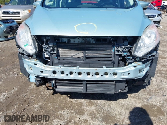 2013 Ford C-Max SE with VIN 1FADP5AUXDL557729, listed as a IAAI auction lot 41802589 with 105,108 mi miles. Bid and sale history available at carsss.com. Image 6.