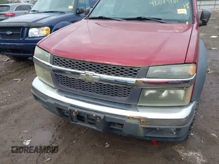 2005 Chevrolet Colorado 1SF LS Z71 with VIN 1GCDT136858133709, listed as a IAAI auction lot 42083101 with 209,919 mi miles. Bid and sale history available at carsss.com. Image 6.