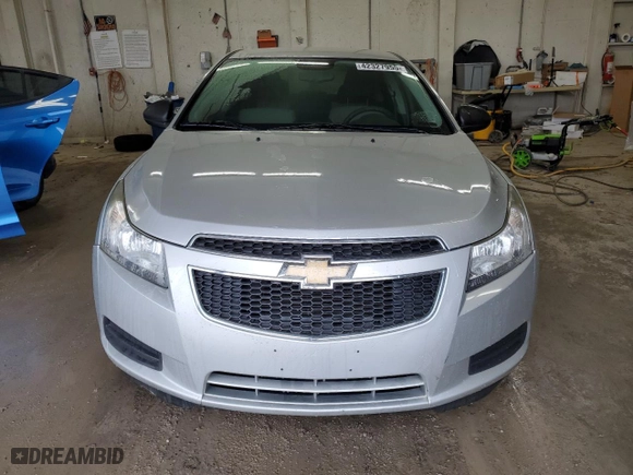 2013 Chevrolet Cruze LS with VIN 1G1PB5SH4D7103873, listed as a Copart auction lot 42327955 with NaN miles and Salvage Title. Bid and sale history available at carsss.com. Image 5.