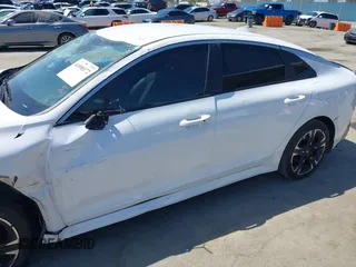 2022 Kia K5 GT-Line z VIN 5XXG64J28NG112507, wystawiony jako IAAI lot #41998172 z przebiegiem 43 915 mil mil oraz . Historia ofert i sprzedaży dostępna na DreamBid. Obrazek 19.