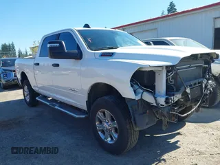 2024 Ram 2500 Big Horn with VIN 3C6UR5DJ2RG286053, listed as a IAAI auction lot 42054467 with 26,834 mi miles and . Bid and sale history available at DreamBid. Image 1.