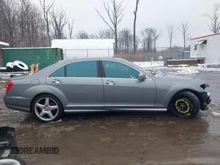 2012 Mercedes-Benz S 550 z VIN WDDNG7DB8CA431860, wystawiony jako IAAI lot #41567341 z przebiegiem 93 729 mil mil oraz . Historia ofert i sprzedaży dostępna na DreamBid. Obrazek 14.