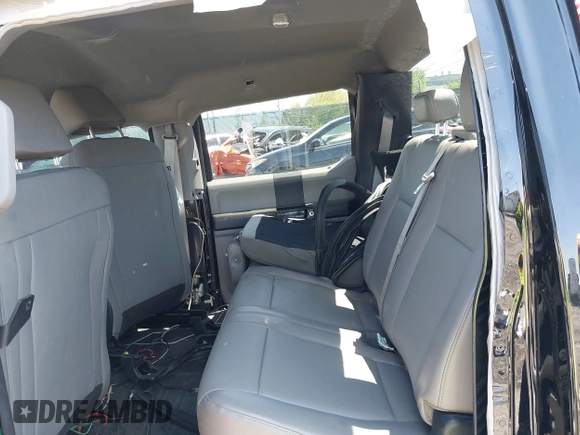 2018 Ford F-150 XL with VIN 1FTEW1E56JFC03505, listed as a IAAI auction lot 42076180 with 25,691 mi miles and . Bid and sale history available at carsss.com. Image 8.