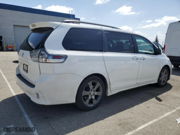 2015 Toyota Sienna SE with VIN 5TDXK3DC2FS541555, listed as a Copart auction lot 51348215 with 215,701 mi miles and Salvage Title. Bid and sale history available at carsss.com. Image 3.