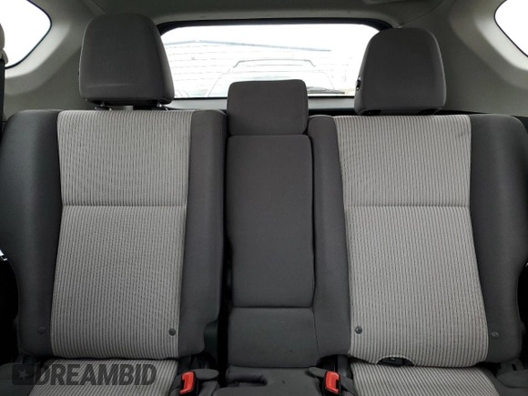 2015 Toyota RAV4 LE with VIN 2T3BFREVXFW265996, listed as a Copart auction lot 50525105 with 318,953 mi miles and Clean Title. Bid and sale history available at carsss.com. Image 10.
