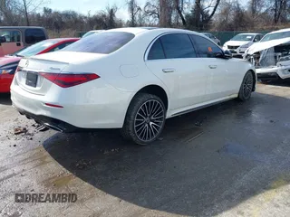 2022 Mercedes-Benz S 500 with VIN W1K6G6DB4NA143867, listed as a IAAI auction lot 41560165 with 17,908 mi miles and . Bid and sale history available at DreamBid. Image 4.