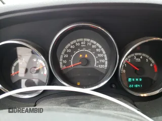 2010 Dodge Caliber SXT z VIN 1B3CB4HA3AD613799, wystawiony jako Copart lot #57339675 z przebiegiem 221 841 mil mil oraz Szkoda całkowita • Salvage title. Historia ofert i sprzedaży dostępna na DreamBid. Obrazek 9.
