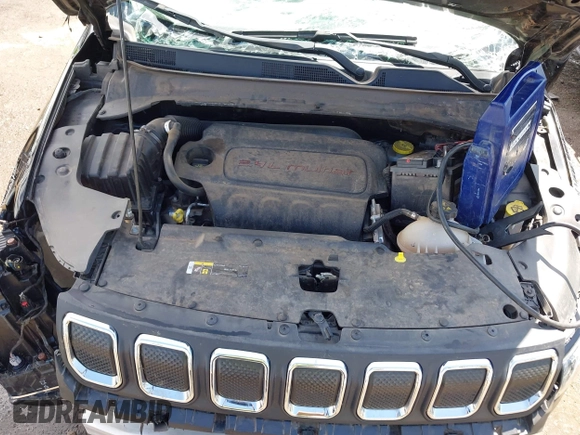 2022 Jeep Compass Latitude with VIN 3C4NJCBB4NT187403, listed as a IAAI auction lot 42109722 with 50,088 mi miles and . Bid and sale history available at DreamBid. Image 10.
