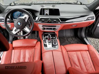 2018 BMW 7 Series M760i xDrive with VIN WBA7H6C55JG614811, listed as a Copart auction lot 44707433 with 27,542 mi miles. Bid and sale history available at carsss.com. Image 8.