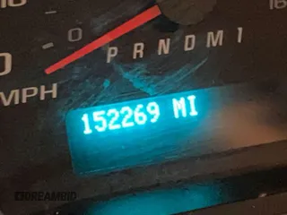 2016 Chevrolet Express Cargo Van with VIN 1GCWGAFF5G1296709, listed as a IAAI auction lot 42015442 with 152,269 mi miles. Bid and sale history available at carsss.com. Image 1.