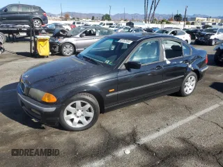 1999 BMW 3 Series 323i with VIN WBAAM3331XKC56081, listed as a Copart auction lot 82767554 with 92,916 mi miles and Salvage Title. Bid and sale history available at carsss.com. Image 1.
