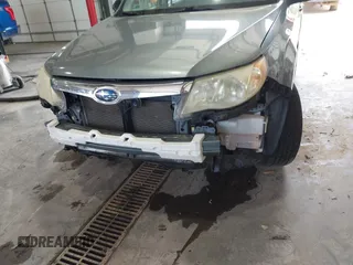 2011 Subaru Forester X z VIN JF2SHABC1BH738281, wystawiony jako IAAI lot #42243507 z przebiegiem 126 576 mil mil oraz . Historia ofert i sprzedaży dostępna na DreamBid. Obrazek 6.