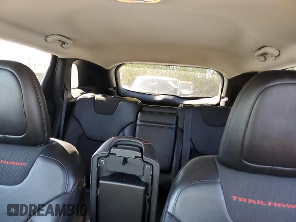 2018 Jeep Cherokee Trailhawk with VIN 1C4PJMBXXJD619860, listed as a Copart auction lot 52598535 with 82,430 mi miles and Salvage Title. Bid and sale history available at carsss.com. Image 10.