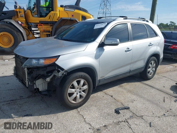 2011 Kia Sorento LX with VIN 5XYKTCA16BG187413, listed as a IAAI auction lot 42538874 with 162,002 mi miles and . Bid and sale history available at DreamBid. Image 2.