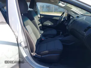 2016 Kia Forte LX with VIN KNAFX4A66G5471080, listed as a IAAI auction lot 41812751 with 57,686 mi miles. Bid and sale history available at carsss.com. Image 5.