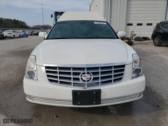 2011 Cadillac DTS Professional Funeral Coach with VIN 1GE8K8C61BU500179, listed as a Copart auction lot 49271975 with 33,781 mi miles and Clean Title. Bid and sale history available at carsss.com. Image 5.