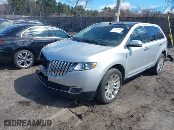 2014 Lincoln MKX with VIN 2LMDJ8JK4EBL10705, listed as a IAAI auction lot 41870228 with 166,527 mi miles and . Bid and sale history available at DreamBid. Image 2.