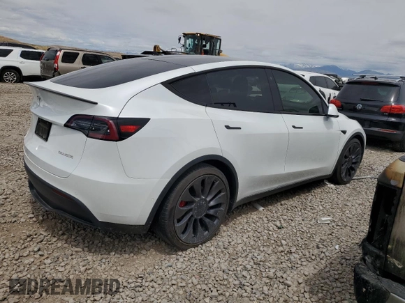 2020 Tesla Model Y Long Range z VIN 5YJYGDEF3LF028061, wystawiony jako Copart lot #57493175 z przebiegiem Nie podano mil oraz Czysty tytuł • Clean title. Historia ofert i sprzedaży dostępna na DreamBid. Obrazek 3.