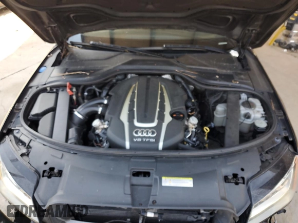 2013 Audi A8 4.0L z VIN WAUR2AFD5DN009591, wystawiony jako Copart lot #63635535 z przebiegiem 159 321 mil mil oraz Czysty tytuł • Clean title. Historia ofert i sprzedaży dostępna na DreamBid. Obrazek 11.