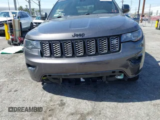 2018 Jeep Grand Cherokee Altitude with VIN 1C4RJEAGXJC437758, listed as a IAAI auction lot 41692624 with 62,433 mi miles. Bid and sale history available at carsss.com. Image 6.