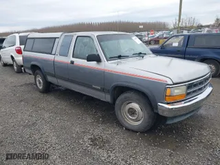 1993 Dodge Dakota with VIN 1B7FL23X8PS188271, listed as a IAAI auction lot 41805379 with 110,906 mi miles. Bid and sale history available at carsss.com. Image 1.
