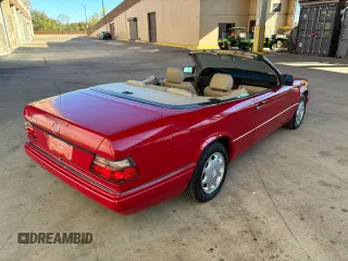 1995 Mercedes-Benz E Class with VIN WDBEA66E9SC279361, listed as a Copart auction lot 88114675 with 114,438 mi miles and Clean Title. Bid and sale history available at carsss.com. Image 4.