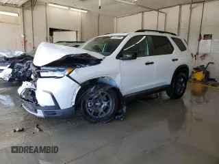 2025 Honda Pilot TrailSport z VIN 5FNYG1H67SB094346, wystawiony jako Copart lot #51415995 z przebiegiem 5 871 mil mil oraz Szkoda całkowita • Salvage title. Historia ofert i sprzedaży dostępna na DreamBid. Obrazek 1.